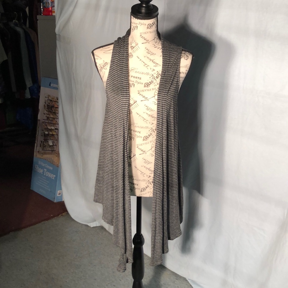 Apt 9 long open front vest